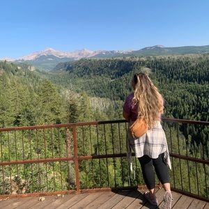 Meet your Posher, Lauren